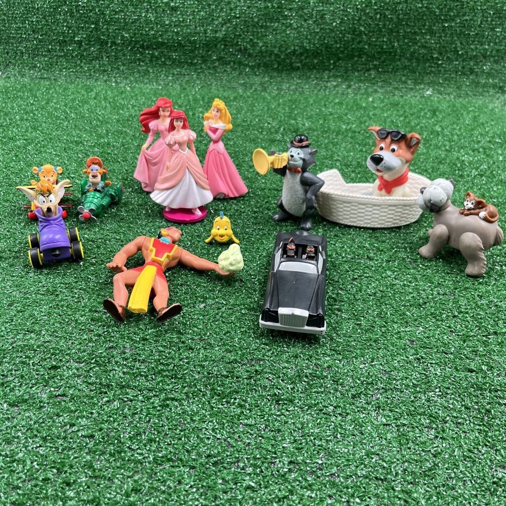 Disney Mixed Lot Of Vinyl Characters & Kids Meal‎ Toys